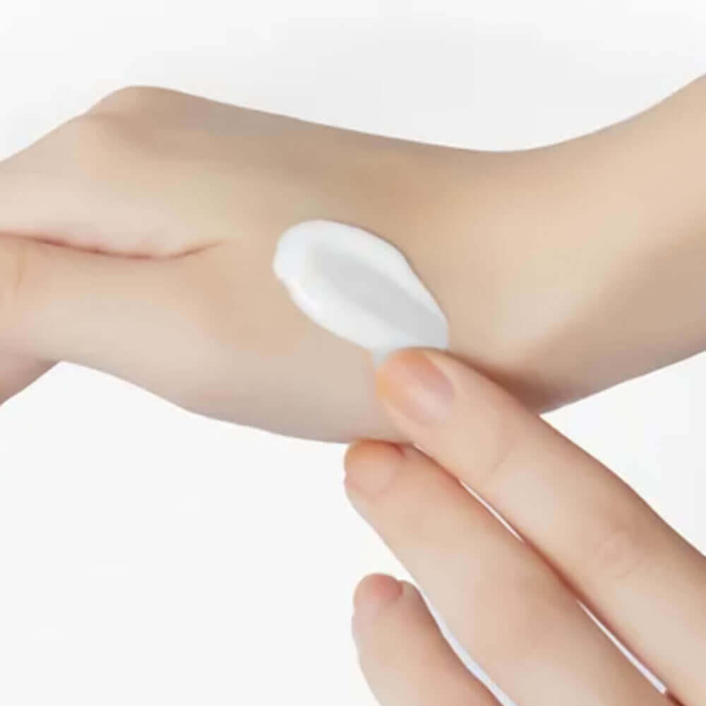 Молочко с микроиглами для снятия макияжа VT Cosmetics Reedle Shot Synergy Cleansing Milk 200мл