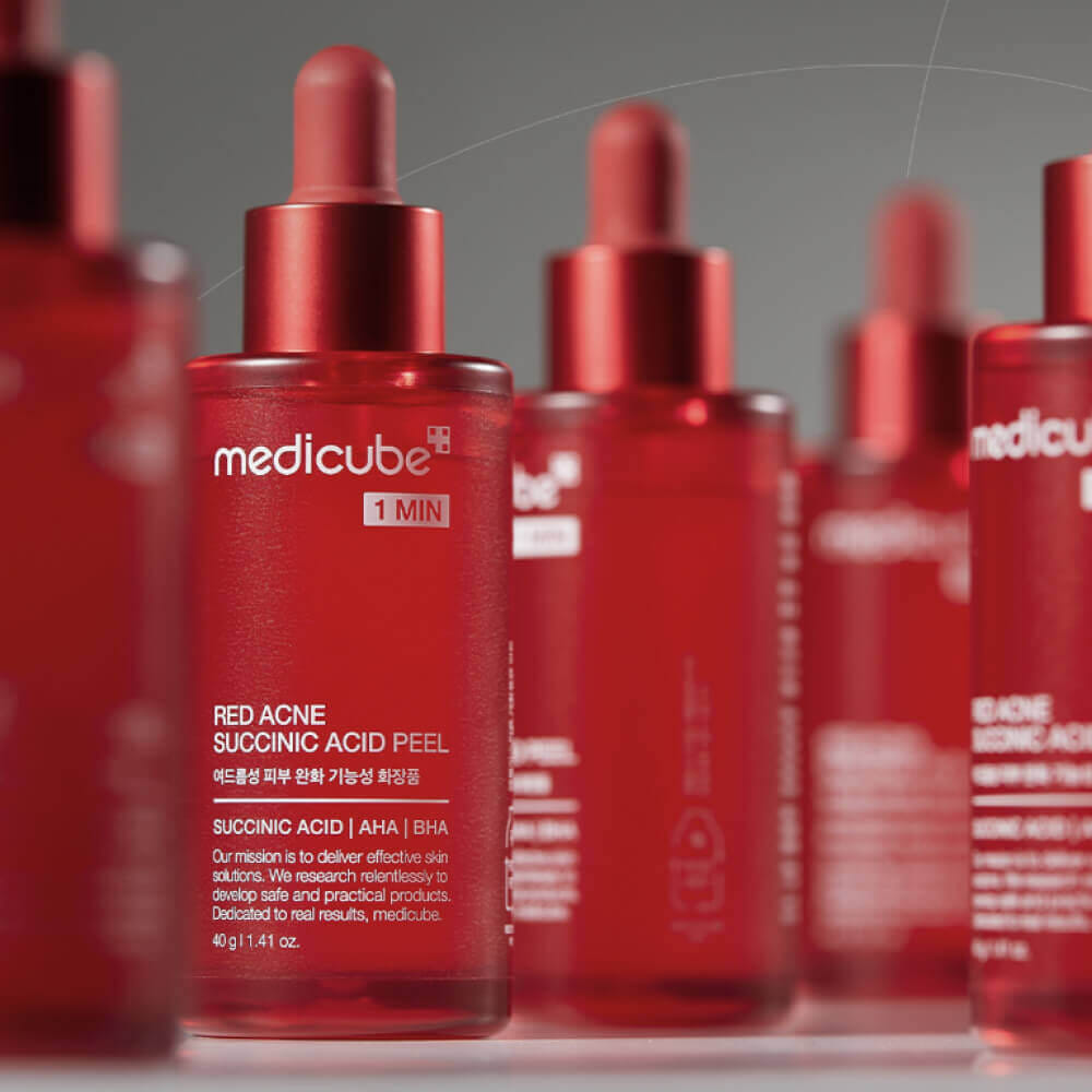 Пилинг для проблемной кожи с янтарной кислотой Medicube Red Acne Succinic Acid Peel 40мл