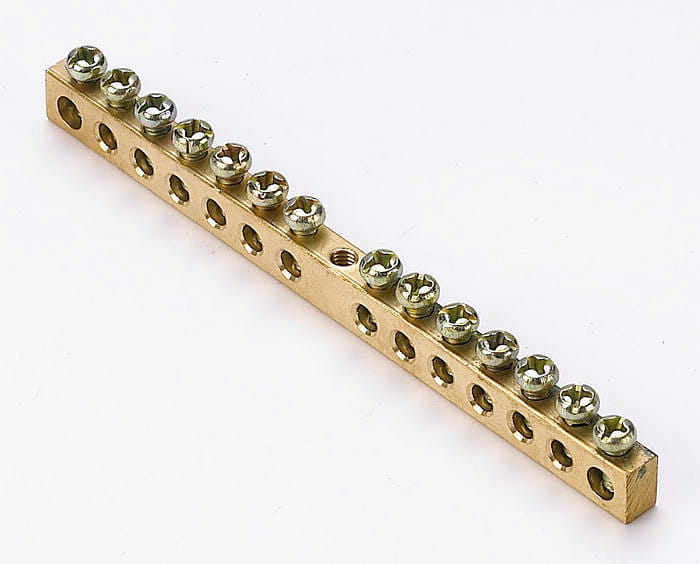 32003DEK Шина нулевая 14 групп/крепеж по центру, сеч. 6x9 Schneider Electric