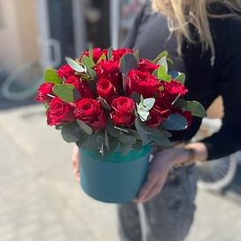 Композиция с розами " Каталина" 25 роз