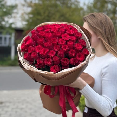 Букет роз "Милана" 60см 51 роза