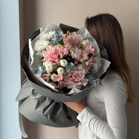 Букет цветов " Ники "