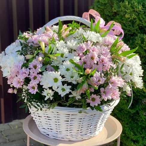 Корзина с цветами " Райский день"