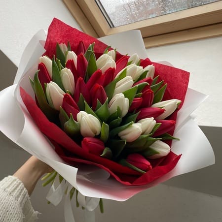 Букет "Теплая весна" (35 тюльпанов)