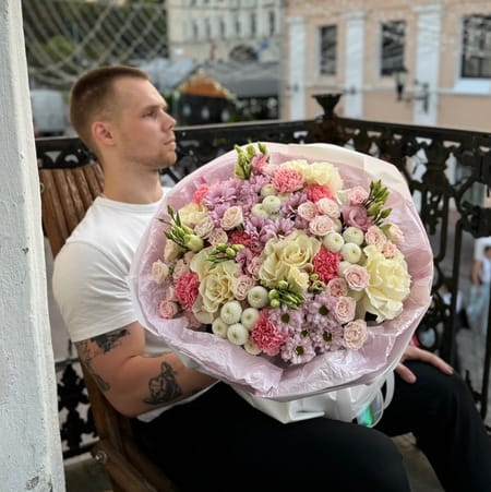 БОКС №3 с цветами и открыткой