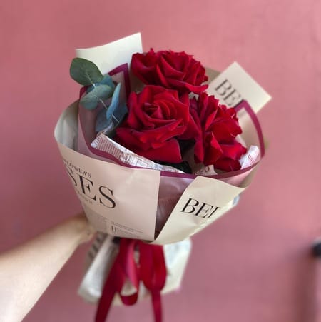Букет RED ROSES