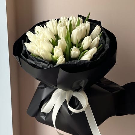 PRESENT BOX - 35 тюльпанов