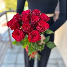 Букет красных роз 11 роз