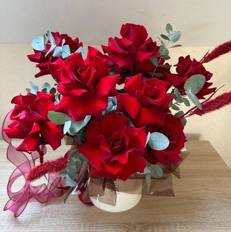 Коробка с розами "Письмо о любви"