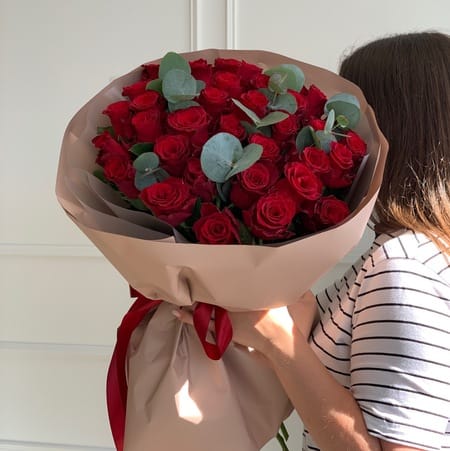 Букет роз "Алый поцелуй" 35 роз