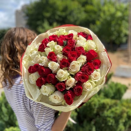 Букет роз "Красотка" 50см 51 роза