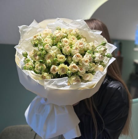 Букет кустовых роз "Ангелина" 15 роз