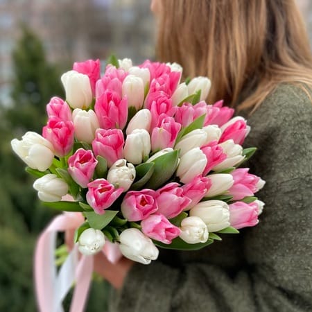 Букет тюльпанов "Вдохновение весны " 51шт