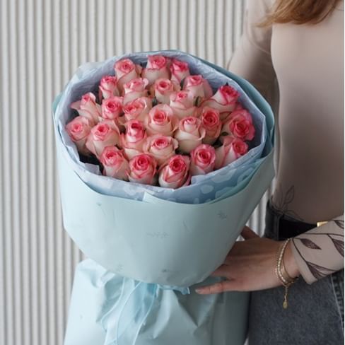 Бокс с розами роз "Фиеста" 25 роз