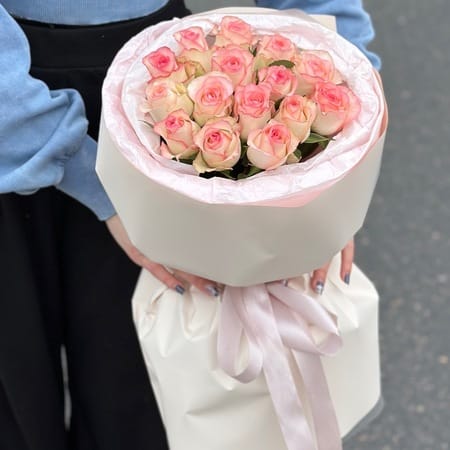 Букет роз "Дыхание" 15 роз