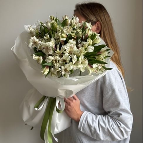 Букет альстромерий "Персик" 17шт