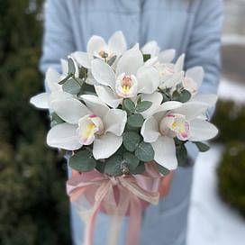 Коробка с орхидеями "Белая"