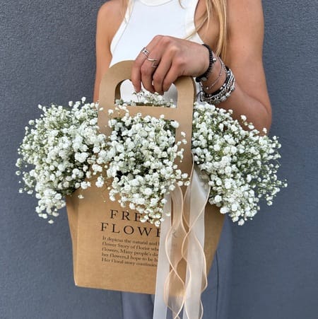 Коробка c гипсофилой "Скарлет"