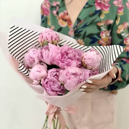 Какие цветы подарить? 5 альтернатив розам