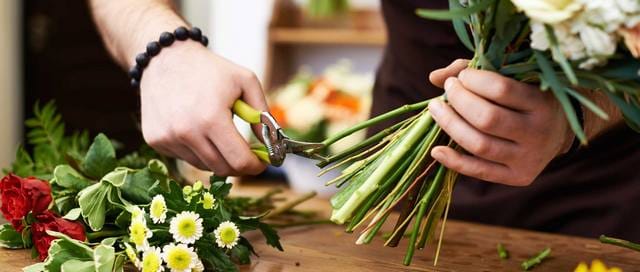 КАК ПРОДЛИТЬ ЖИЗНЬ СРЕЗАННЫМ ЦВЕТАМ?