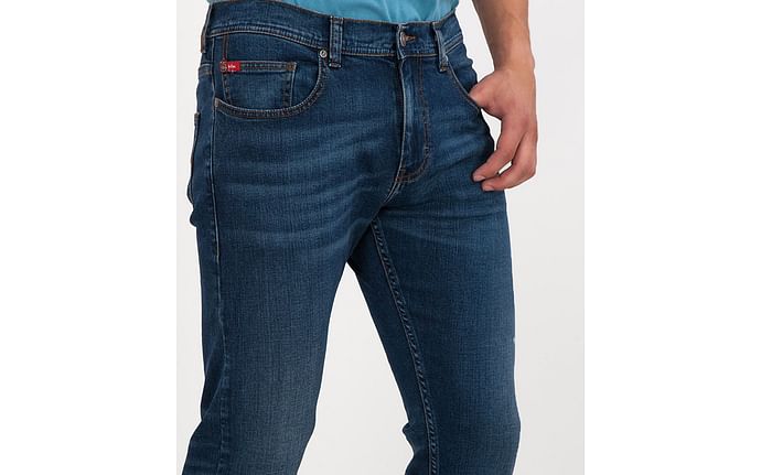 Как выбрать подходящий размер джинсов?