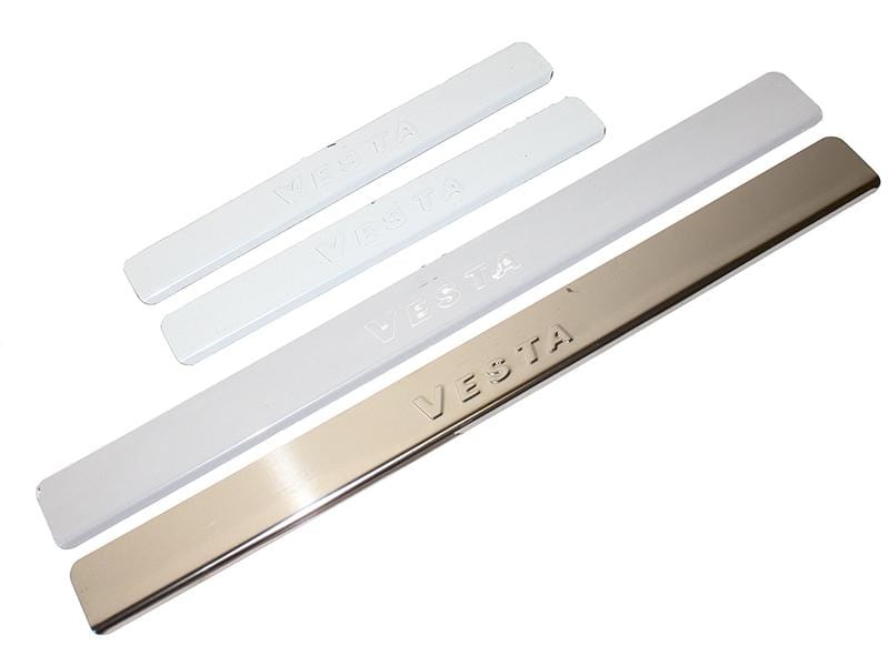 Накладки внутренних порогов LADA Vesta SW, штамп 'VESTA' (нерж. сталь) (к-т 4 шт.)