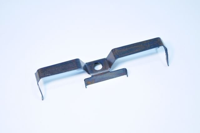 Держатель коромысел клапанов 7700738438 Logan 1, 2, Sandero 1, 2,, Largus 1.4-1.6i 8V Оригинал Renault!!!