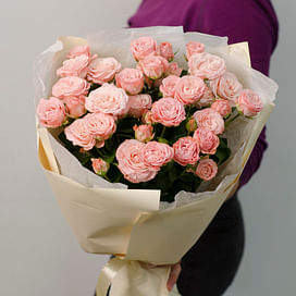 Букет кустовых роз "Для любимой леди"