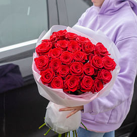 Букет "Сью" 25 роз Эквадорские розы