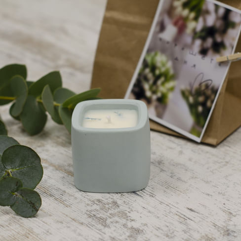 Ароматическая свеча в гипсовом кашпо (Аромат чистоты 35 мл)