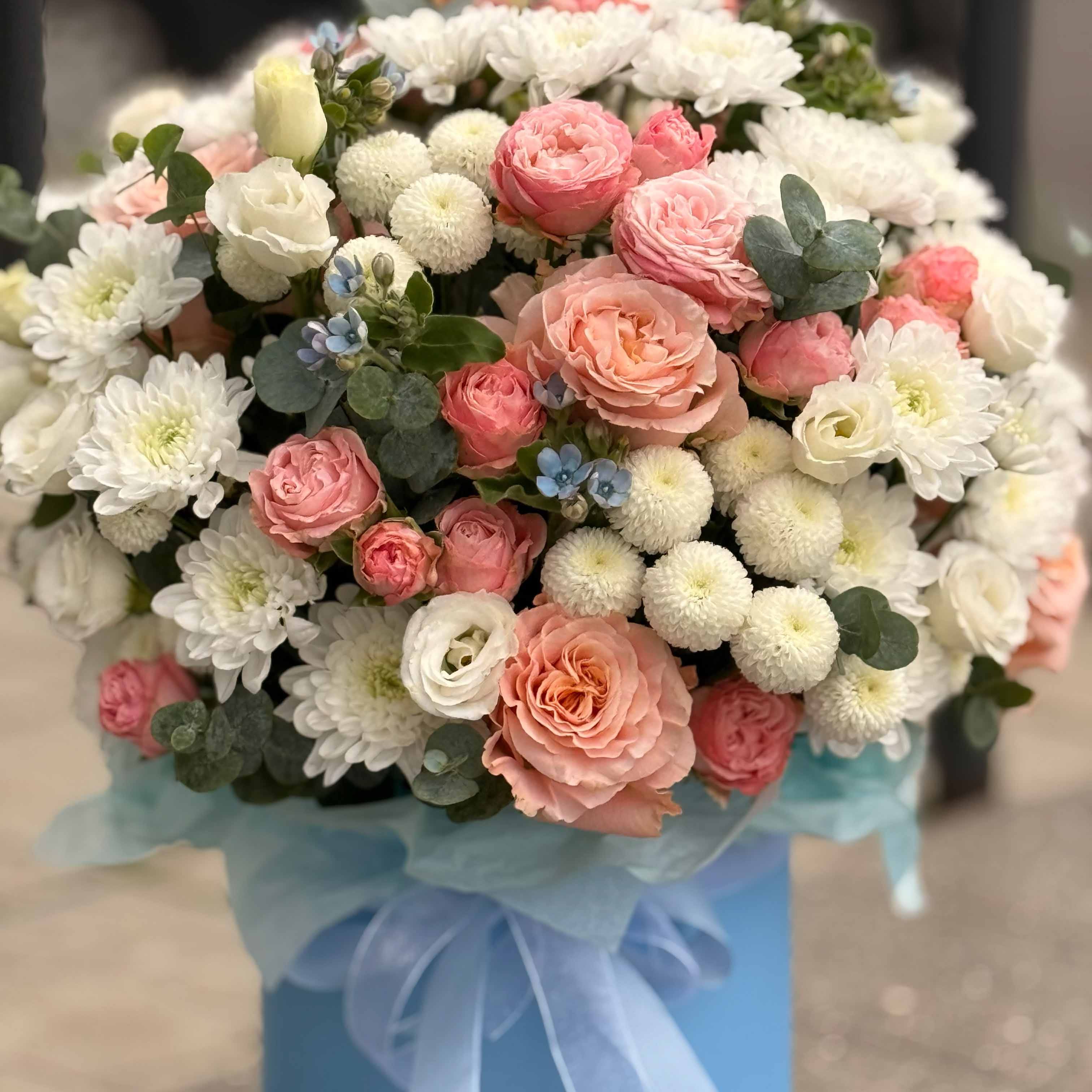 Композиция "Персиковый восторг" пионовидные розы