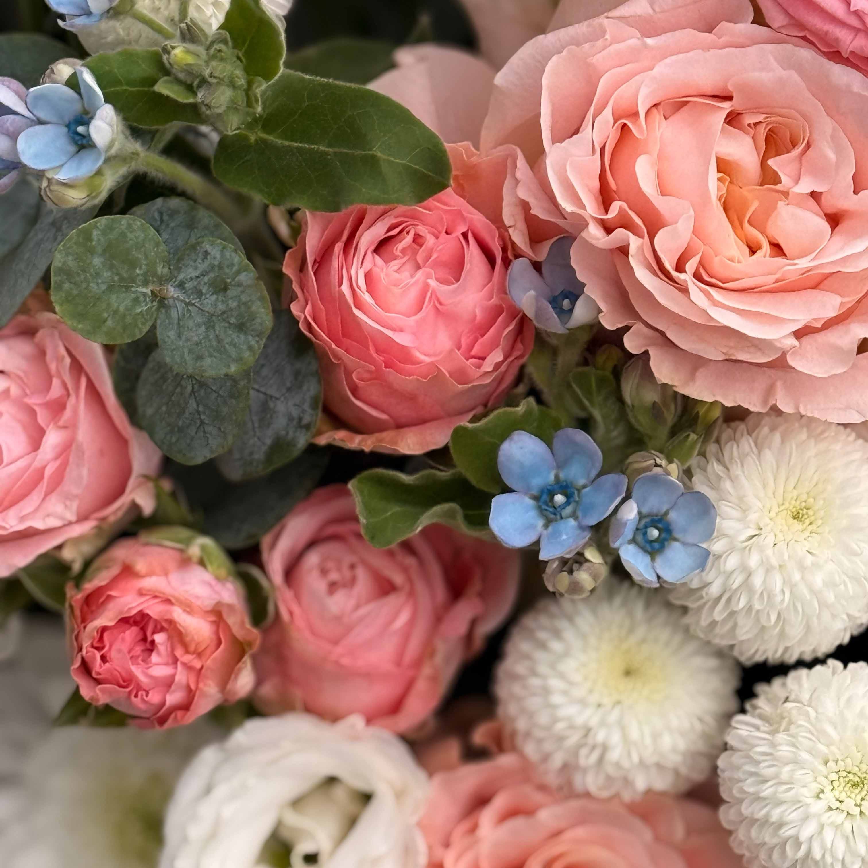 Композиция "Персиковый восторг" пионовидные розы