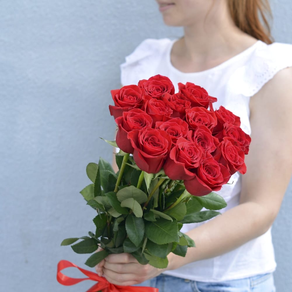 15 роз Фридом 50