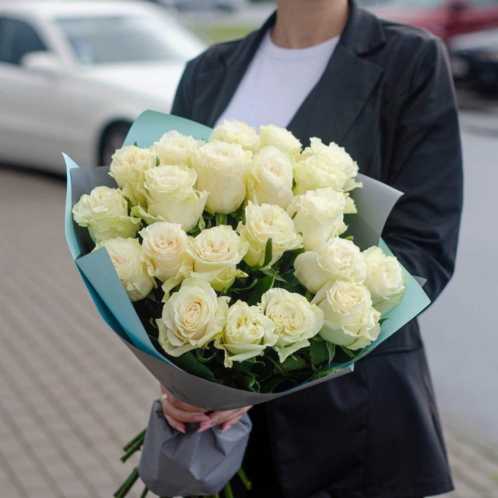 Букет роз "Белоснежный" 21 роза 60 см