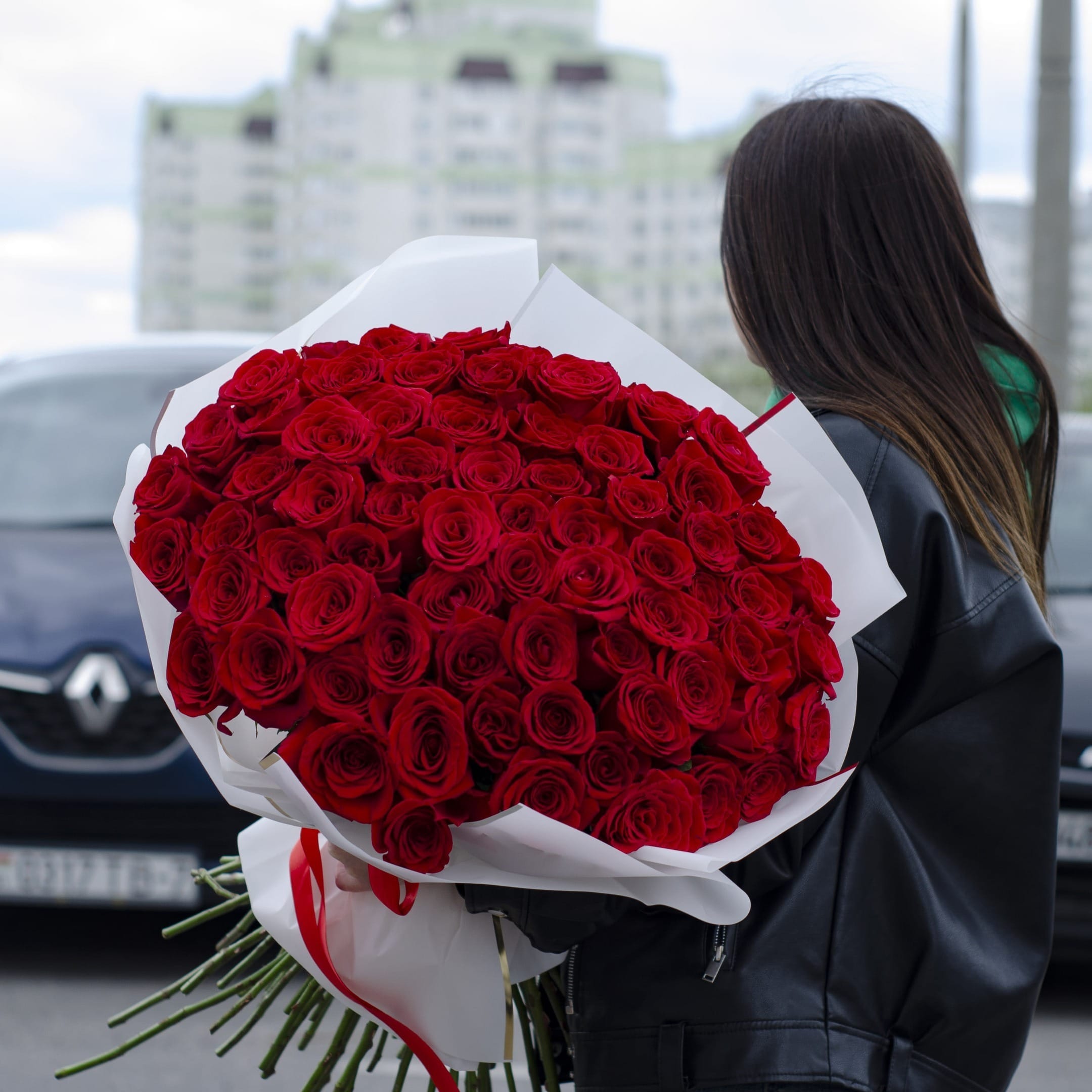 Букет из 75 роз "Фиеста" 70 см