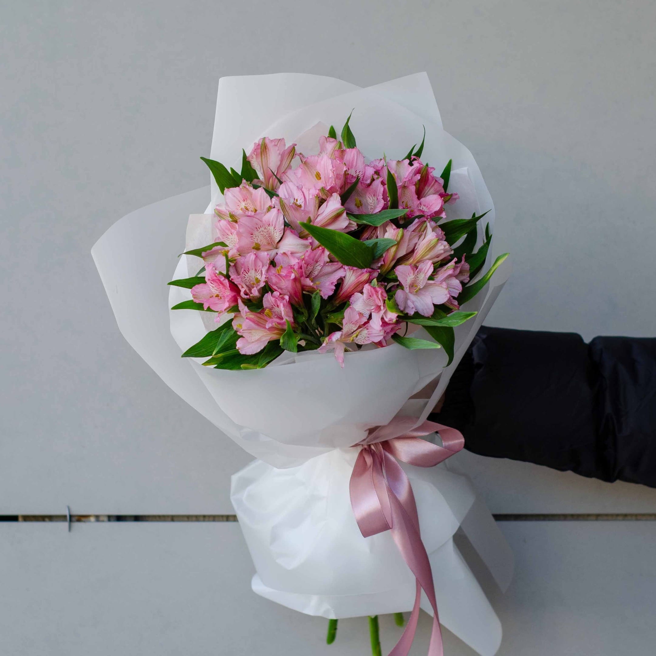 Букет из альстромерий "Приятный сюрприз"