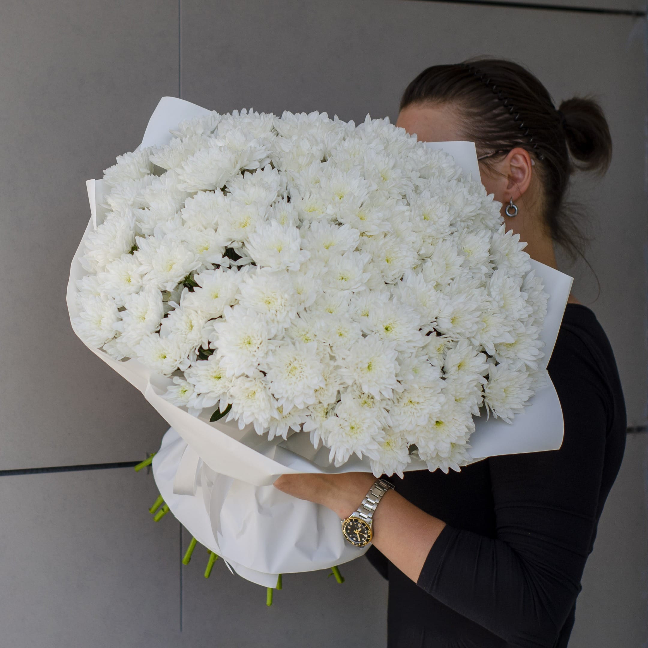 Букет хризантем "Белое облако луны" 19 веток