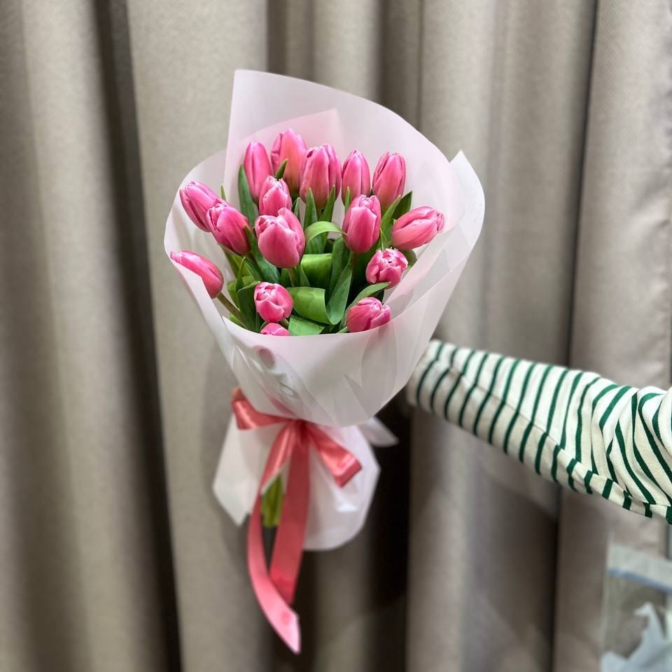 Букет из 17 тюльпанов "Тайная Сказка"