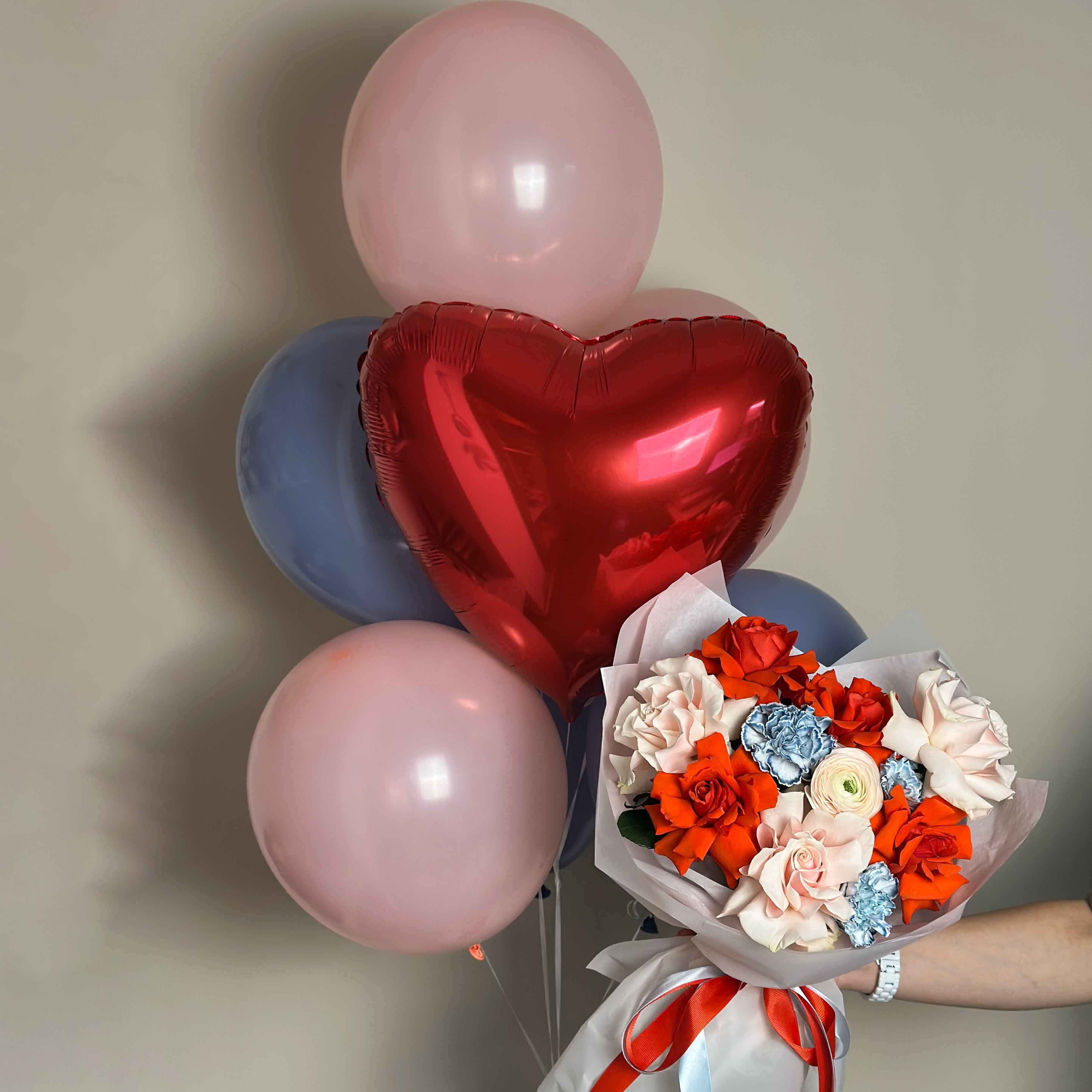 Комбо букет + сет шаров "Обожаю"