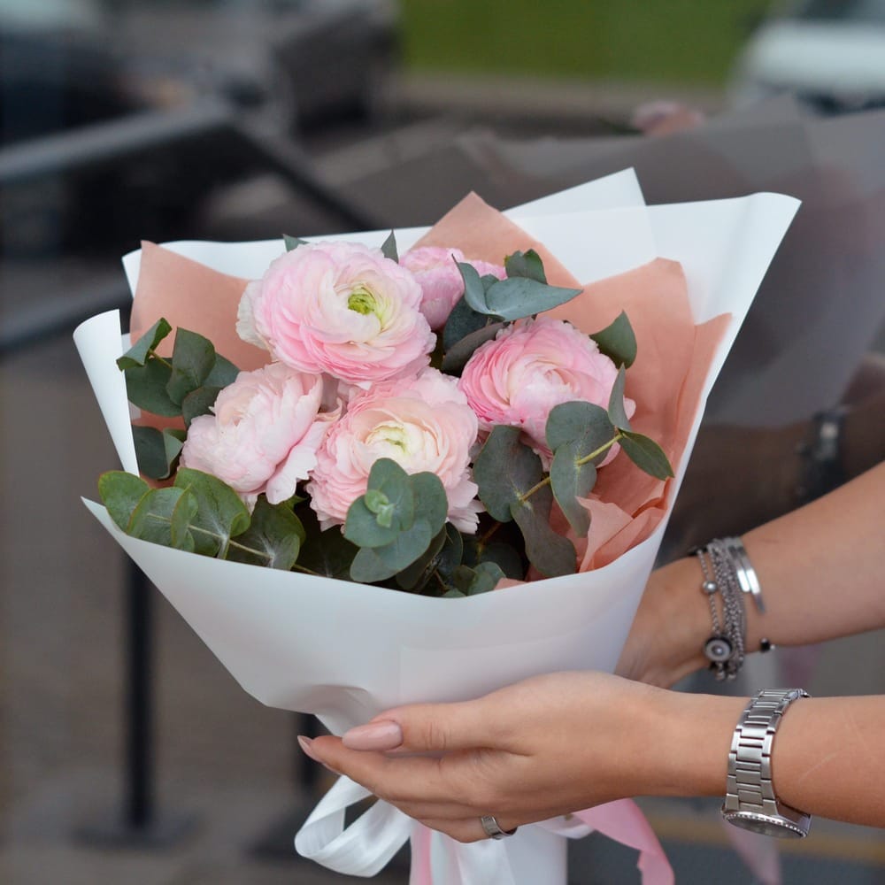 Букет "Любимые ранункулюсы"