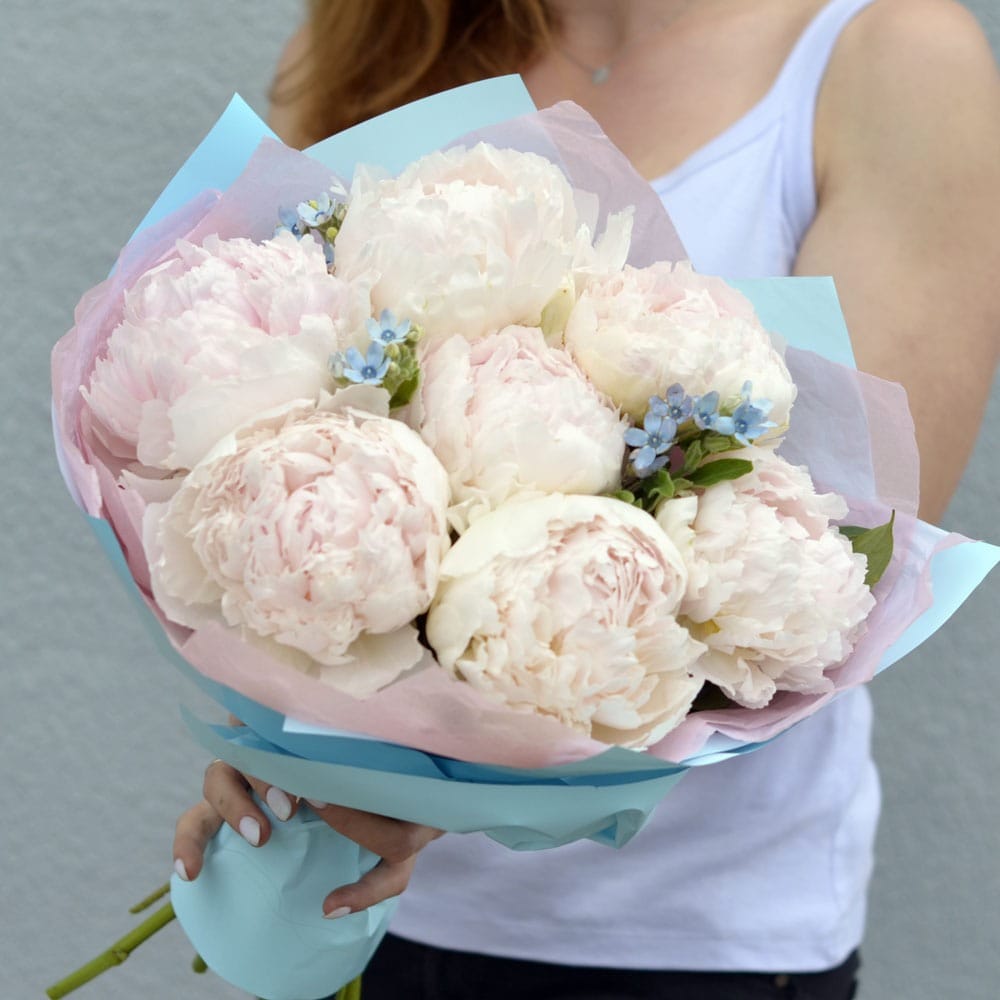 Букет пионов "Вайт"