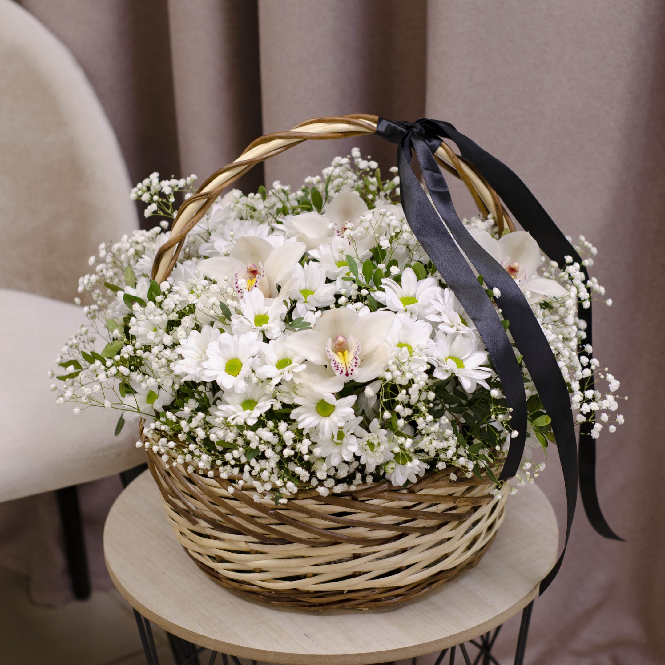 Траурная композиция из живых цветов №6