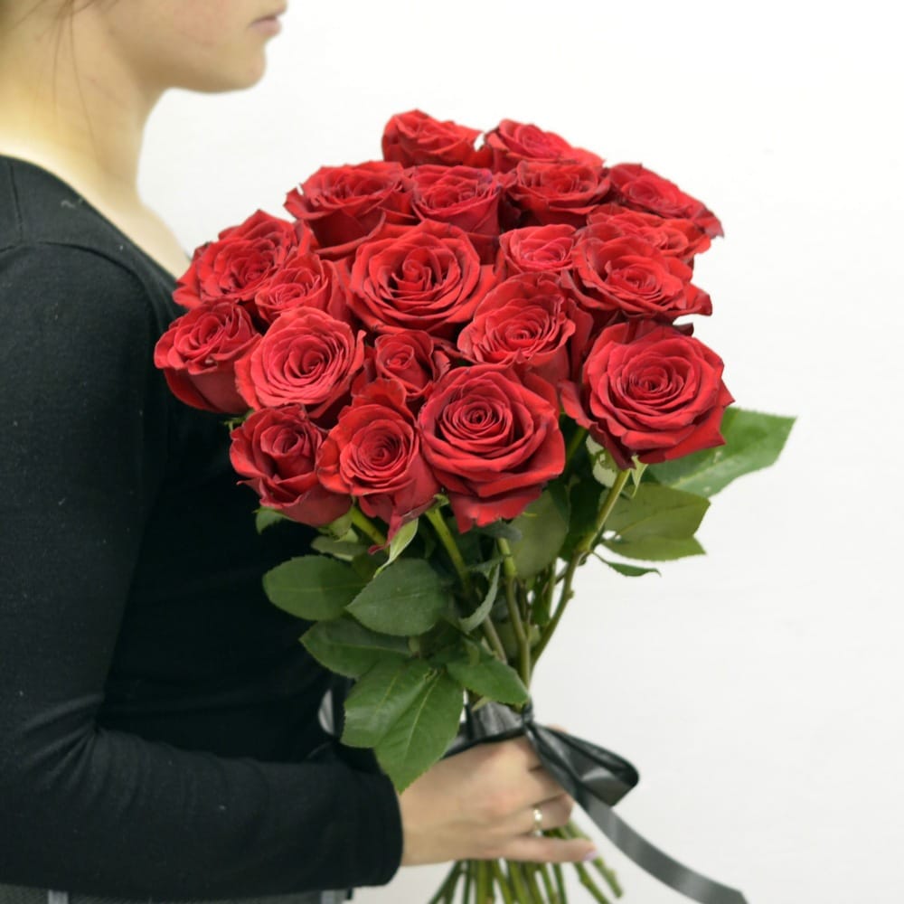 Траурный букет из эквадорских роз №2