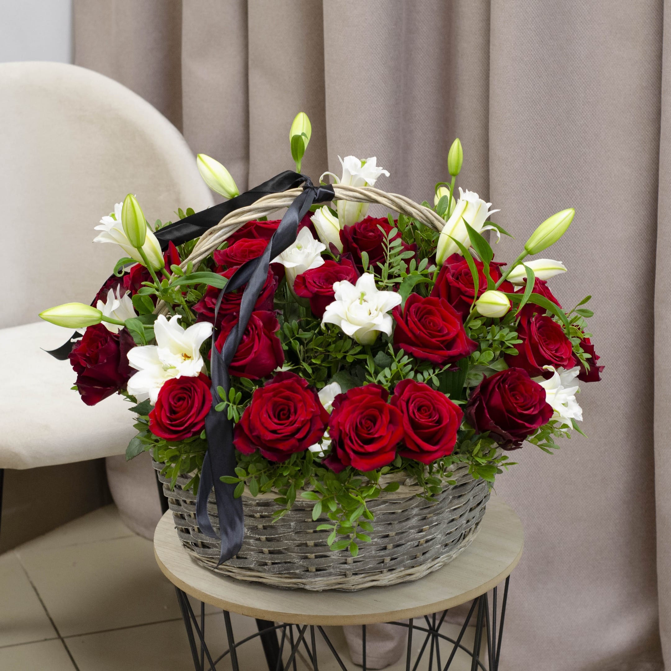 Траурная композиция из живых цветов №5