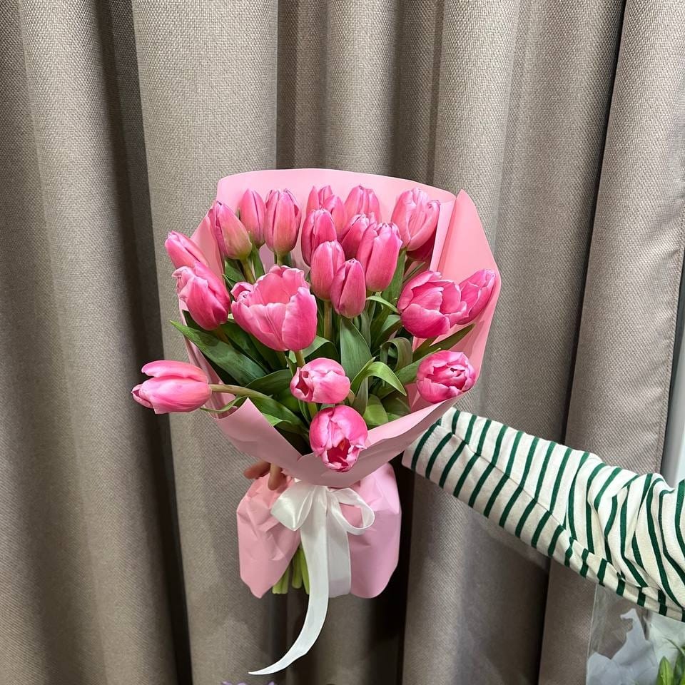 Букет из 25 тюльпанов "Лунный сон"