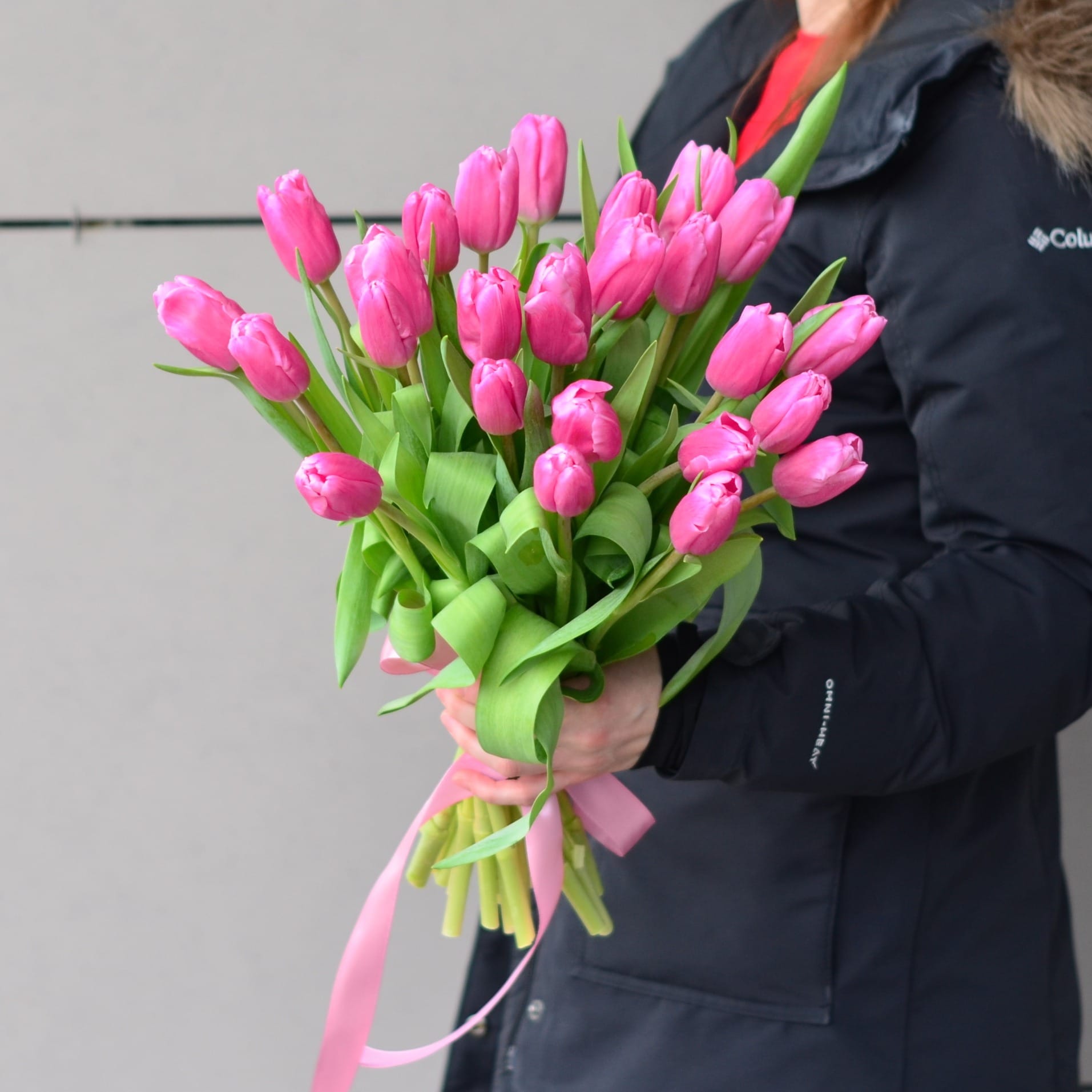 Букет из 25 розовых тюльпанов "Счастье оно здесь"