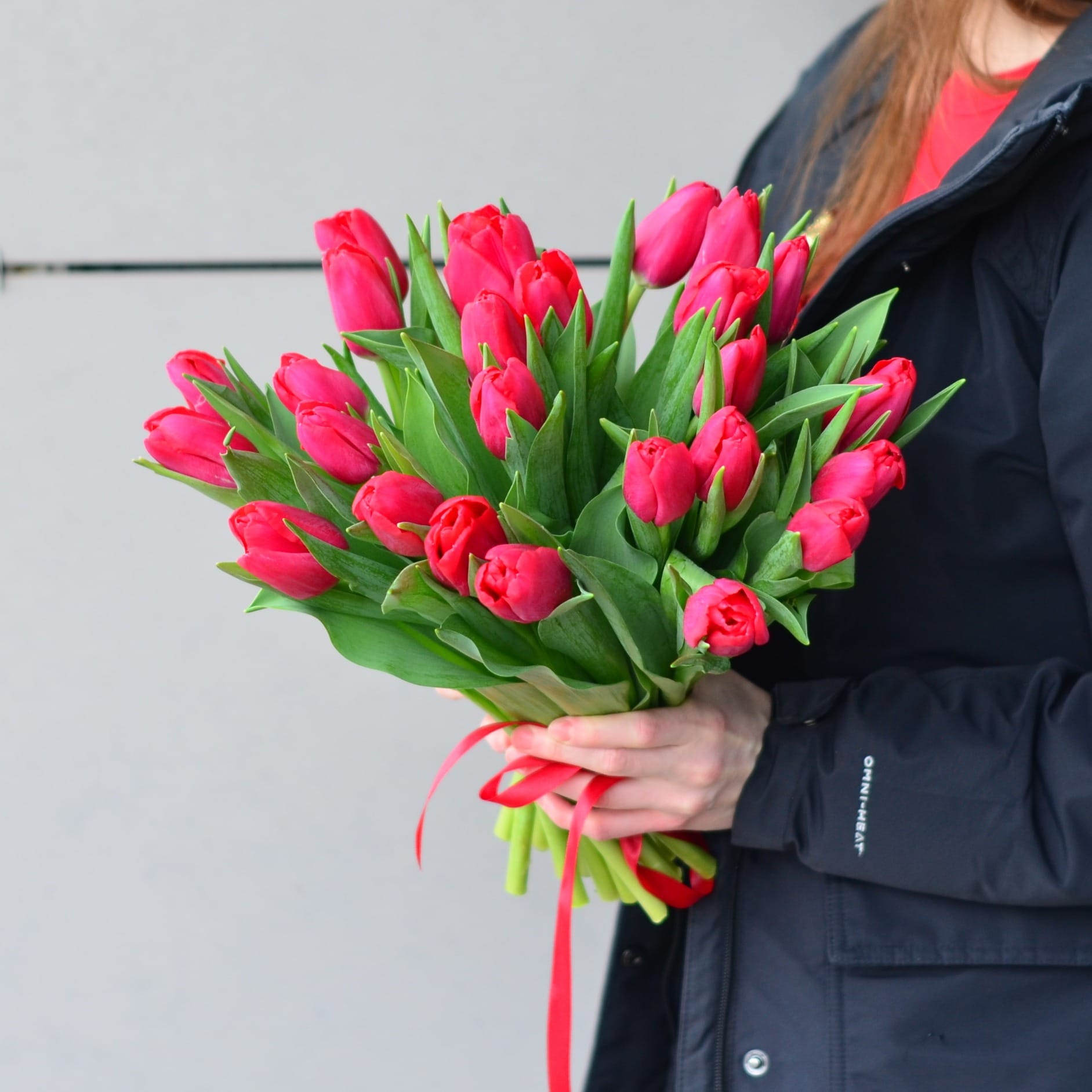 Букет из 25 тюльпанов "Алый танец"