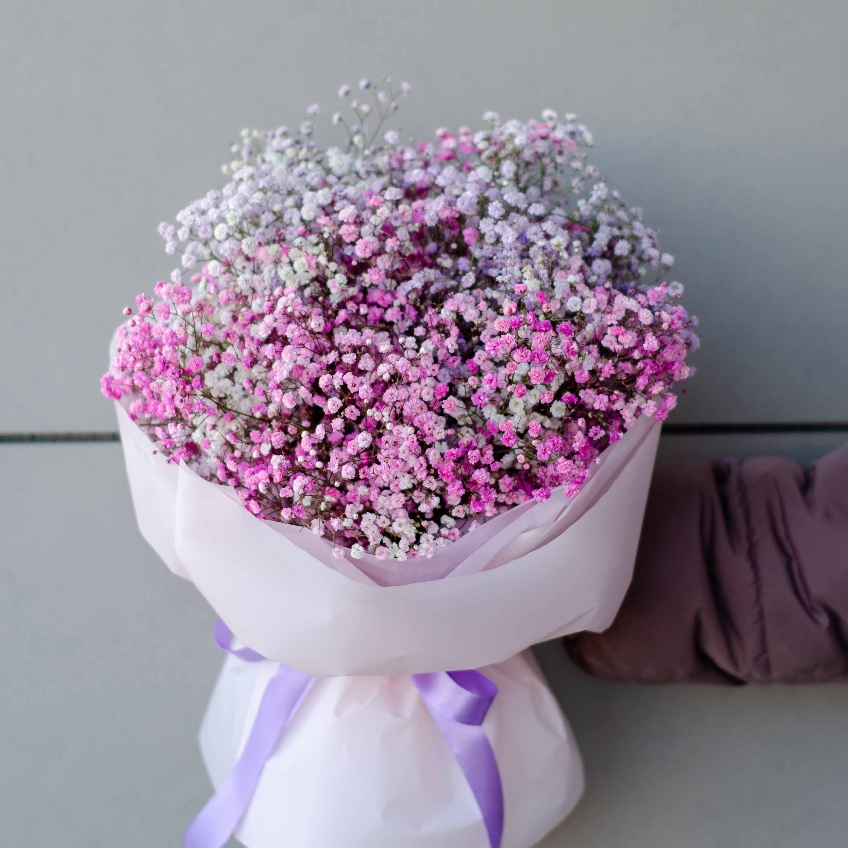 Букет из гипсофилы "Фламинго"