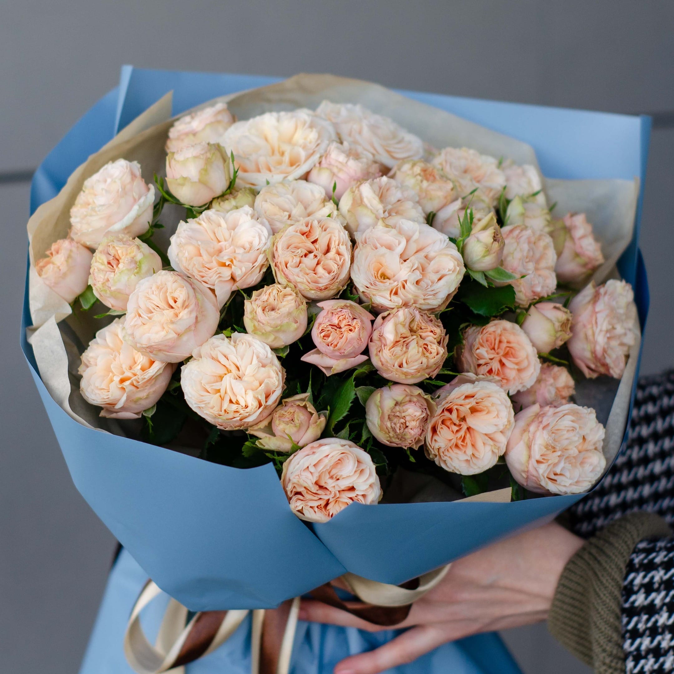 Букет кустовых роз "Звёздный путь"