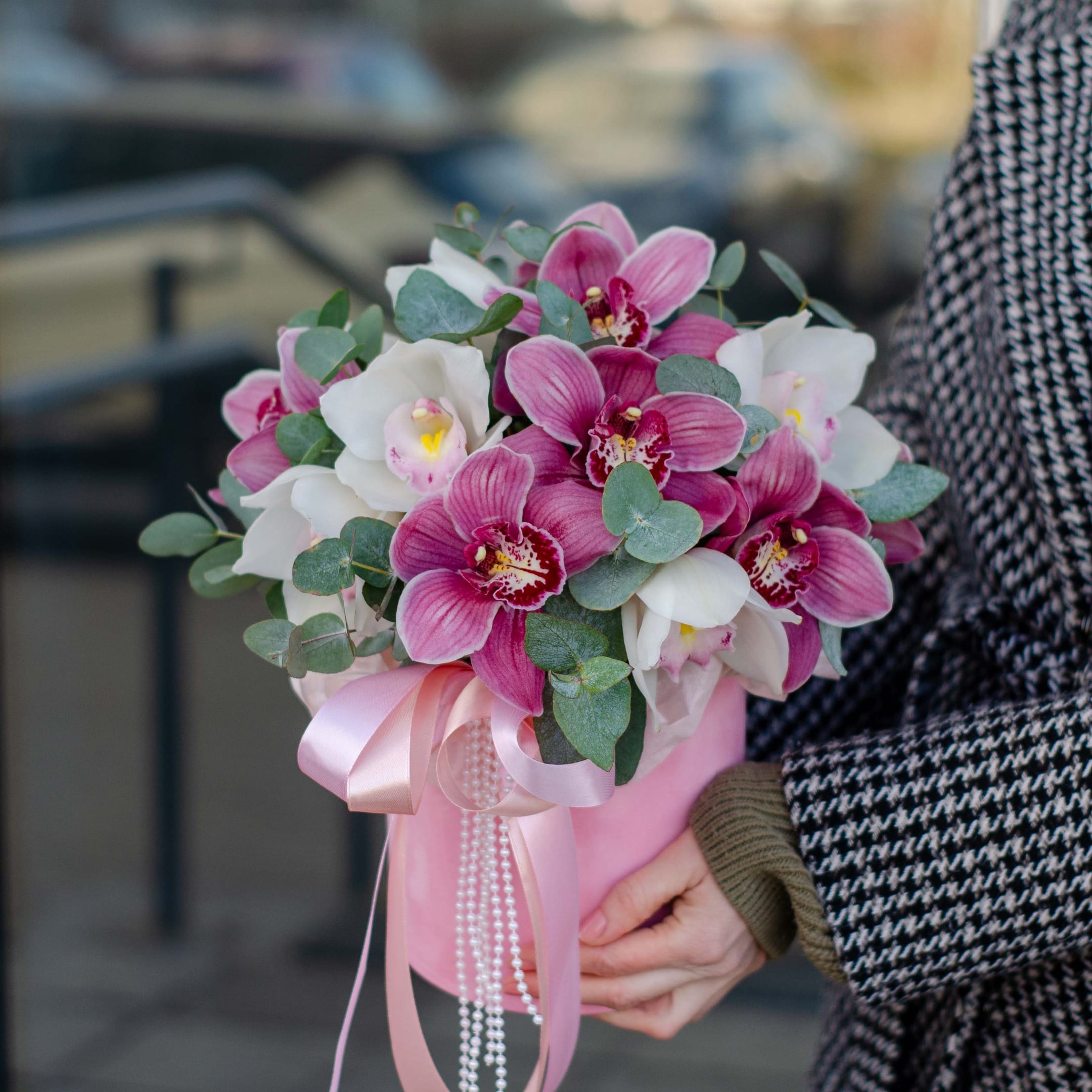 Композиция из орхидей "Радость"